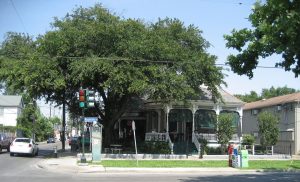 tiny travel chick new orleans cafe luna