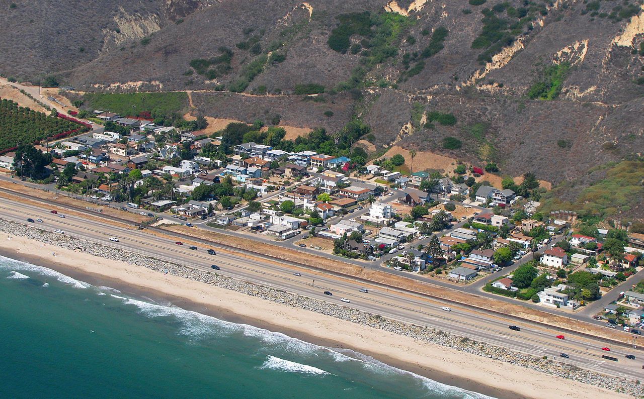 Santa Barbara AirBnB Beach Getaway Tiny Travel Chick