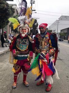 tiny travel chick's carnaval airbnb 2017 costumes