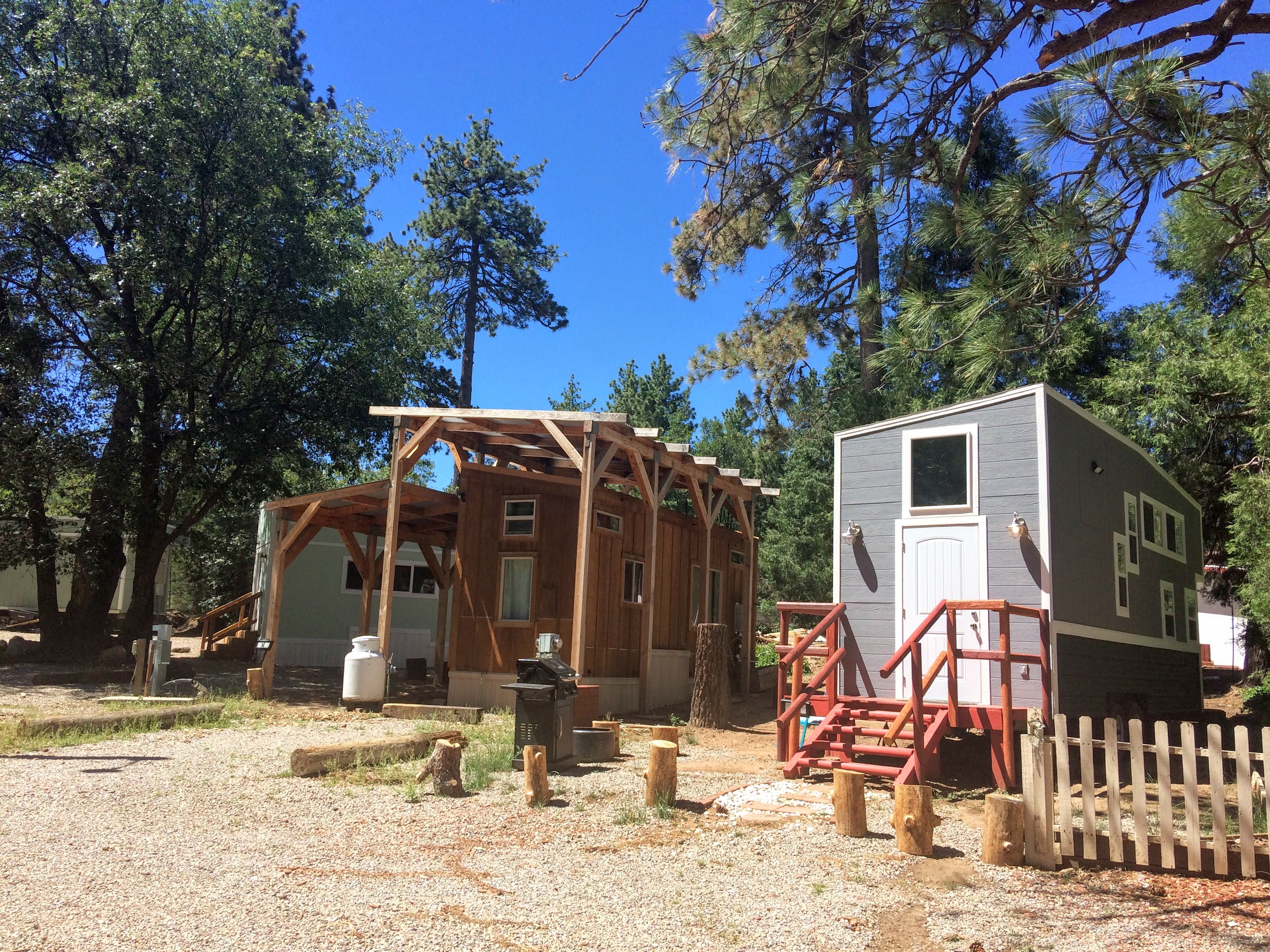 tiny travel chick tiny house block