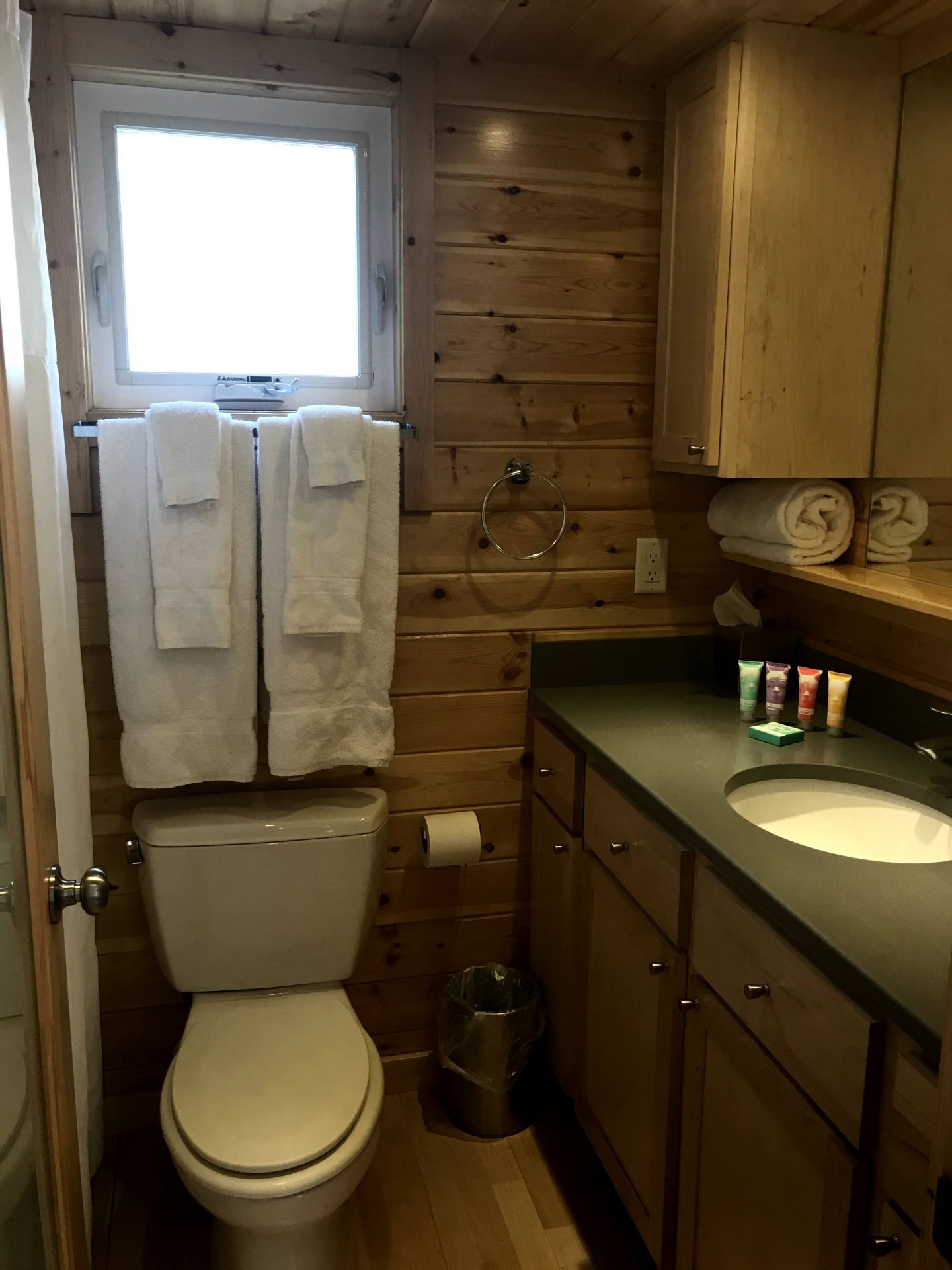 tiny travel chick glamp tiny house bathroom